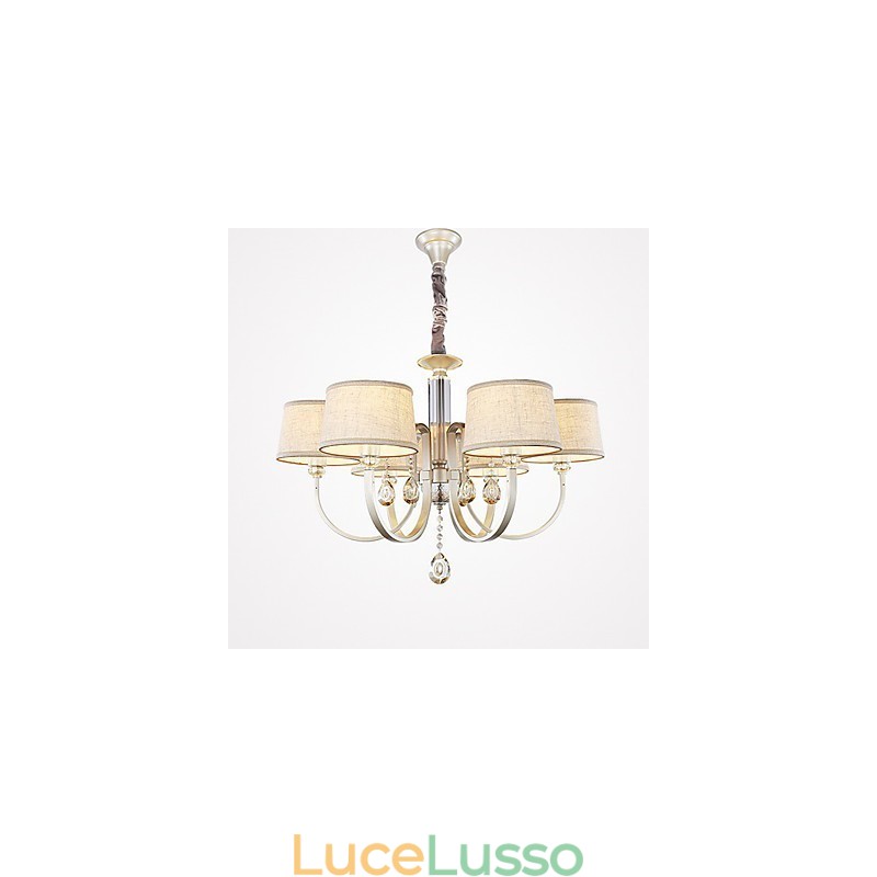 Lampadario in metallo dipinto con cristalli di campagna