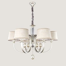 Lampadario in metallo dipinto con cristalli di campagna