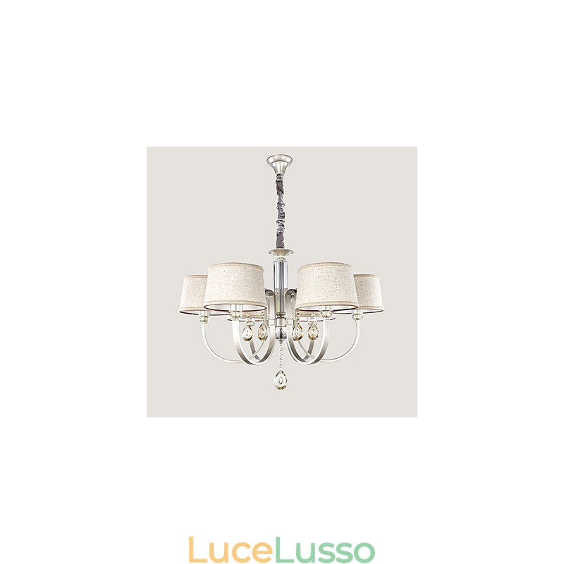 Lampadario in metallo dipinto con cristalli di campagna