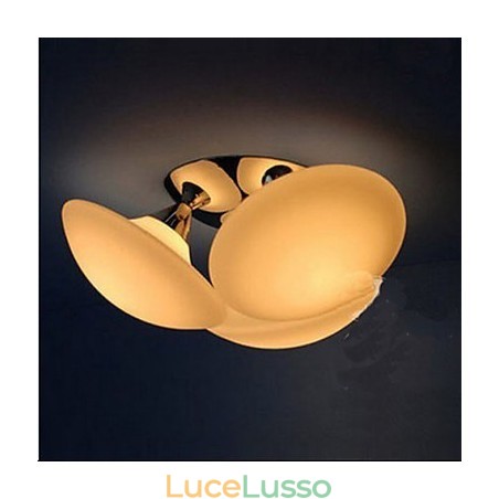 Illuminazione per ristoranti, lampade da soffitto per bambini. Illuminazione per ristoranti, lampade da soffitto per bambini.