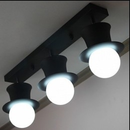 La lampada da soffitto dell'armadietto semplice e creativa