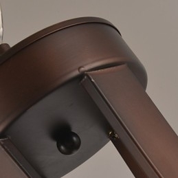 Lampadario in metallo dipinto in stile retrò classico tradizionale
