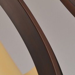 Lampadario in metallo dipinto in stile retrò classico tradizionale