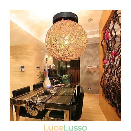 1 lampada da soffitto con paralume a forma di palla 1 lampada da soffitto con paralume a forma di palla