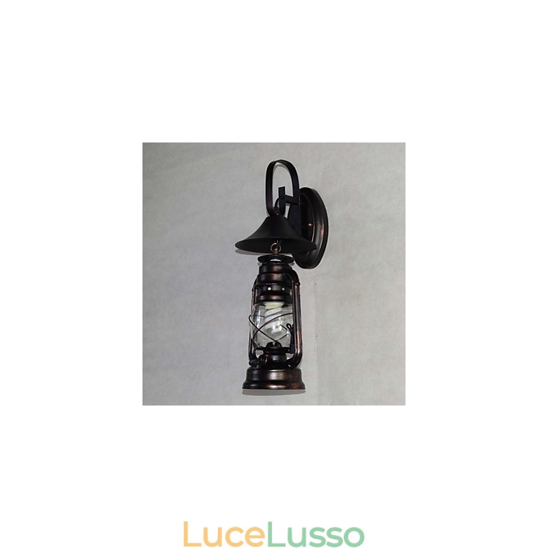 Lampada da parete vintage in metallo nero con lanterna a una luce