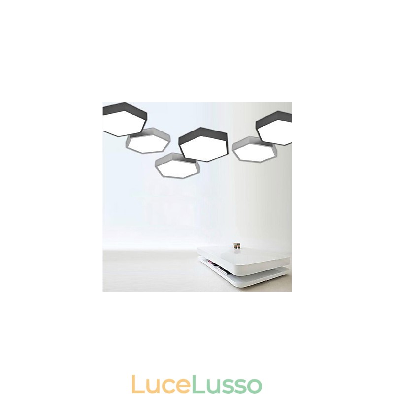 Lampada a cupola con luci a geometria esagonale