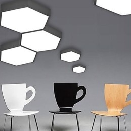 Lampada a cupola con luci a geometria esagonale