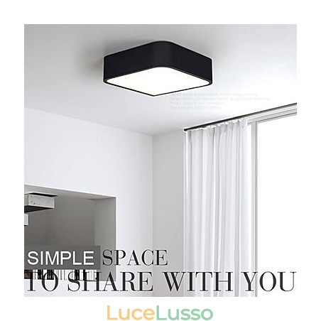 Lampada da soffitto moderna e contemporanea in metallo con verniciatura a filo Lampada da soffitto moderna e contemporanea in metallo con verniciatura a filo