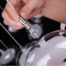 Lampada a sospensione moderna in metallo cromato contemporaneo