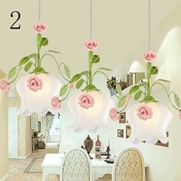 I fiori e le piante del giardino di San Valentino assorbono la luce della cupola