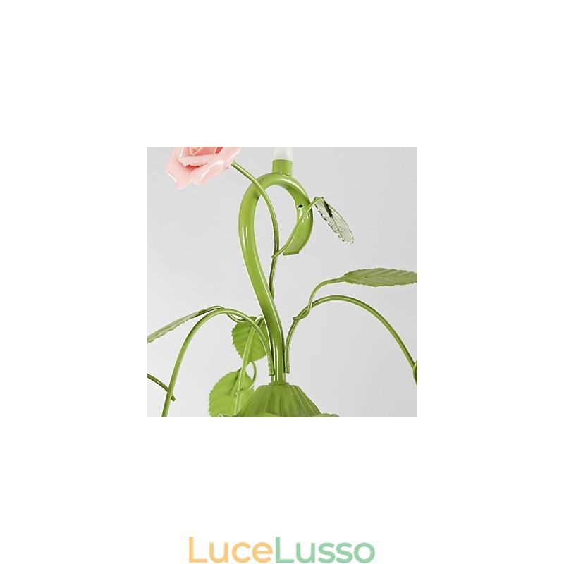 I fiori e le piante del giardino di San Valentino assorbono la luce della cupola