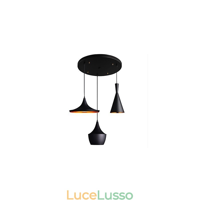 Lampada a sospensione aerodinamica in nero