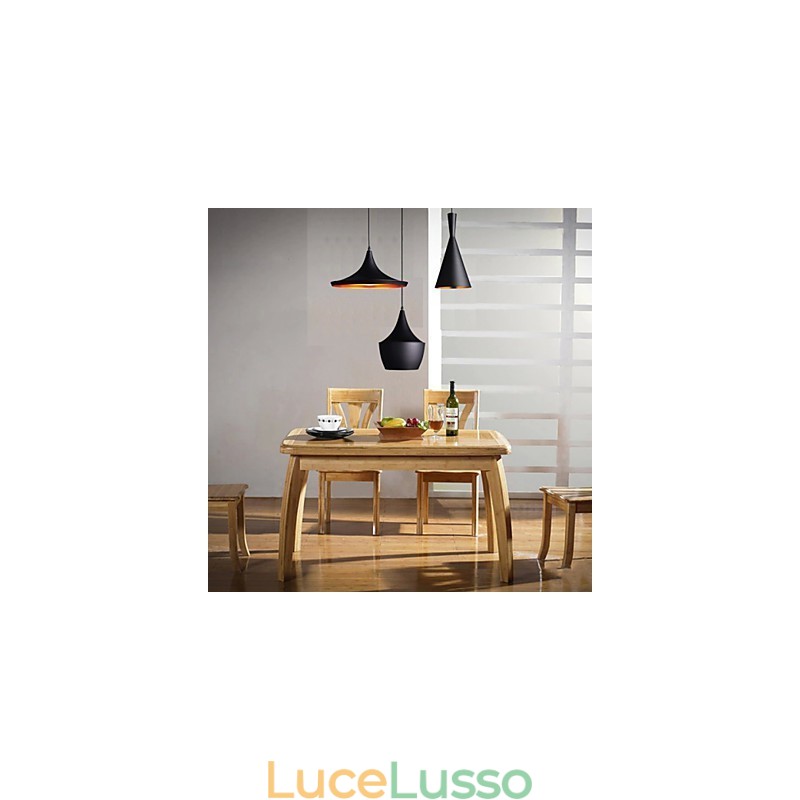 Lampada a sospensione aerodinamica in nero