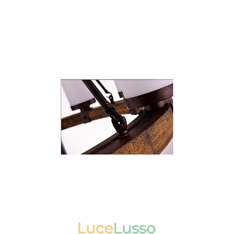 Lampadario in legno antico d'epoca