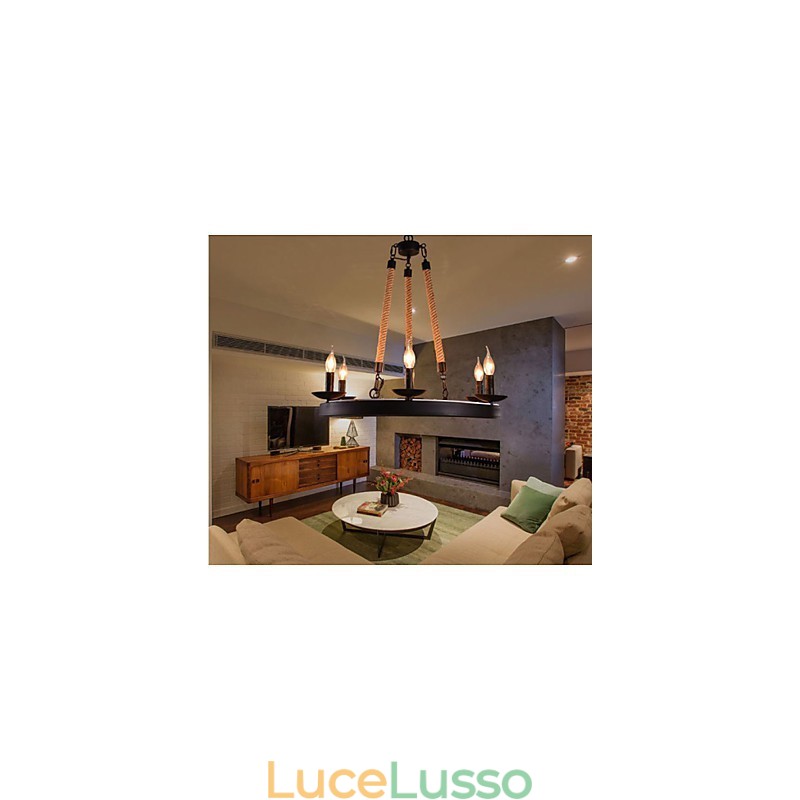 Il lampadario in corda di ferro del caffè