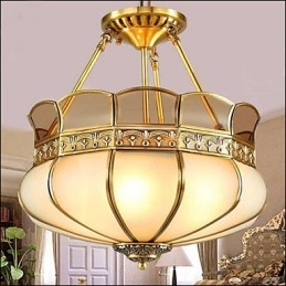 La classica lampada da soffitto in rame semi-incassata in rame Porch
