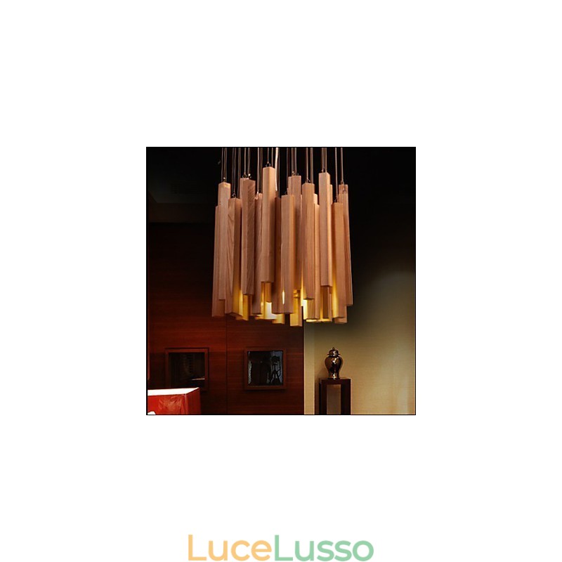 Lampadario in legno Art Line di Hotel Engineering