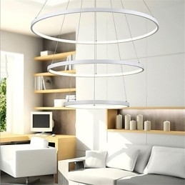 Lampada a sospensione dal design moderno a tre anelli