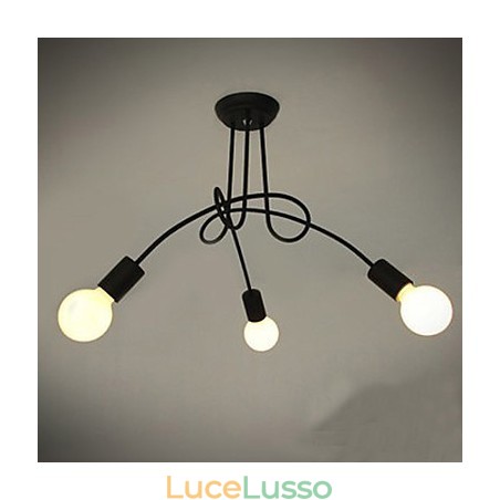 Lampadario in metallo dipinto moderno e contemporaneo Lampadario in metallo dipinto moderno e contemporaneo