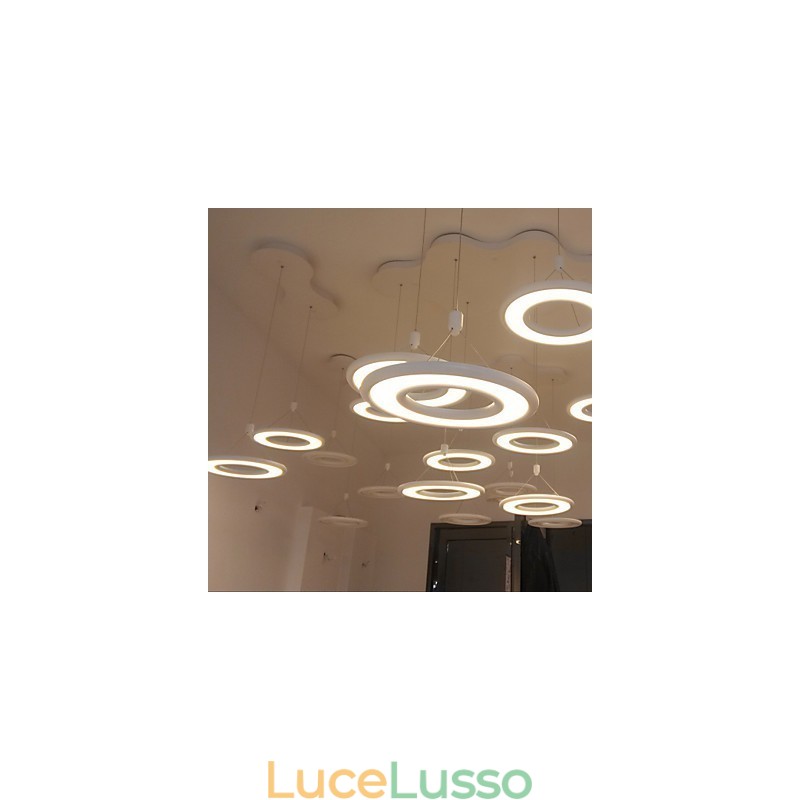 Lampada a sospensione moderna in metallo contemporaneo
