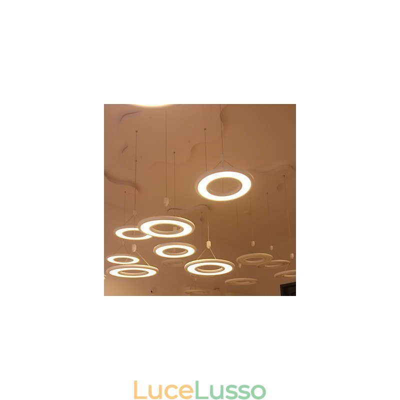 Lampada a sospensione moderna in metallo contemporaneo