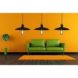 Ombrello nero vintage medio in metallo con una luce