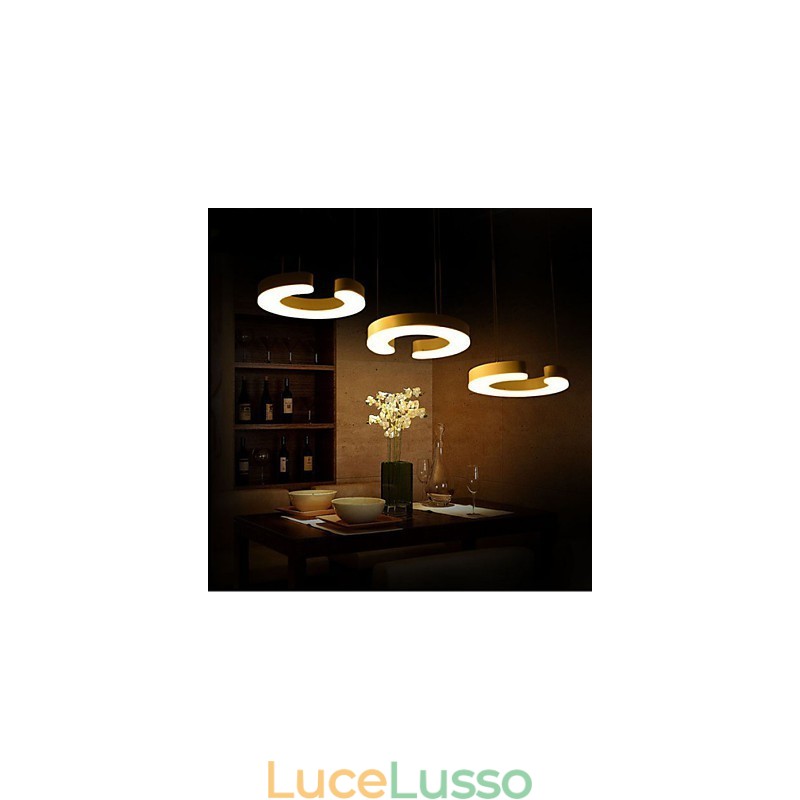 Lampadario in acrilico tipo C tre