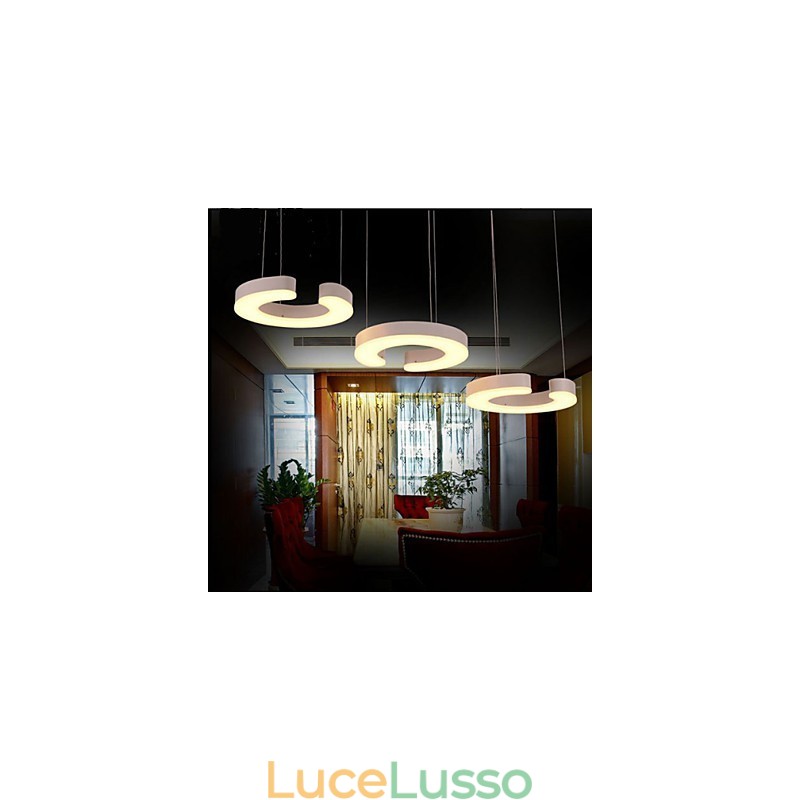 Lampadario in acrilico tipo C tre