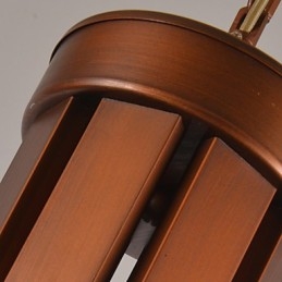 Lampadario in metallo dipinto in stile retrò classico tradizionale