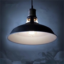 Lampadario in ferro battuto vintage americano con finestra artistica