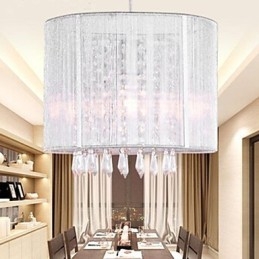 Lampadario in cristallo con tessuto argentato