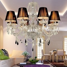 Elegante lampadario di cristallo con 8 luci
