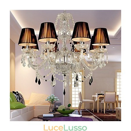 Elegante lampadario di cristallo con 8 luci Elegante lampadario di cristallo con 8 luci