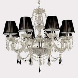 Elegante lampadario di cristallo con 8 luci