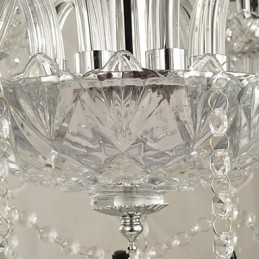 Elegante lampadario di cristallo con 8 luci