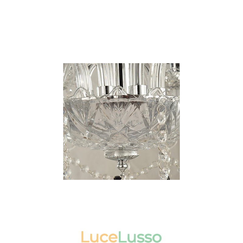Elegante lampadario di cristallo con 8 luci