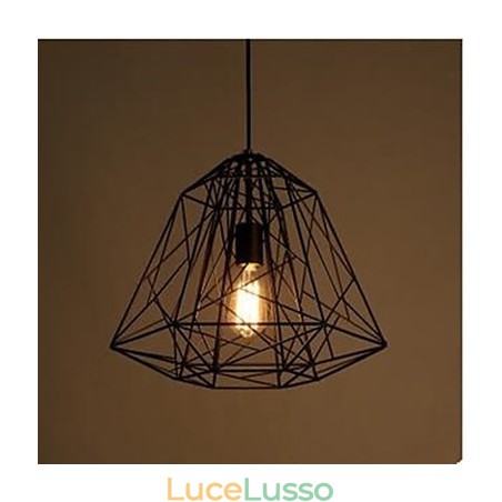 Lampada a sospensione retrò in ferro battuto con diamante seduto Lampada a sospensione retrò in ferro battuto con diamante seduto